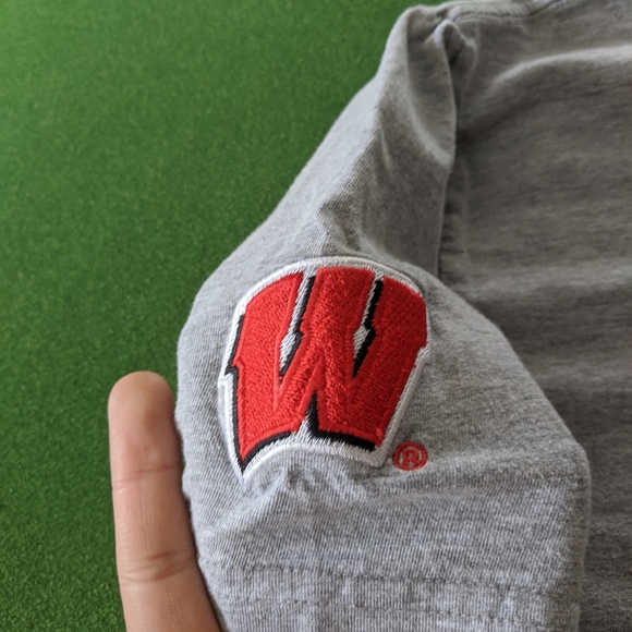 Champion Wisconsin Badgers Tee Grey Size XL - Picture 3 of 6